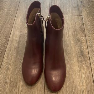 NEW no box no dust bag Tory Burch (size 8) booties burgundy